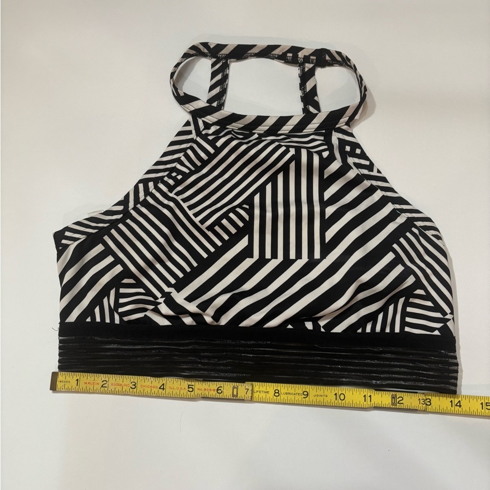 Victoria’s Secret Sports Bra Black White Size Medium